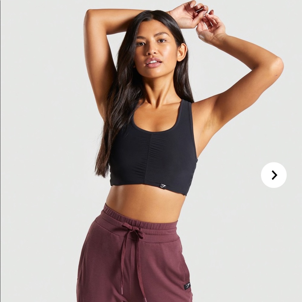 Gymshark Aura Sports Bra (black)